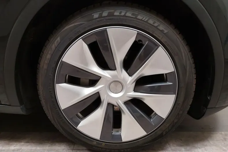 Tesla Model Y din 2022 cu 40.673 km - oferta TES245487 - foto 9