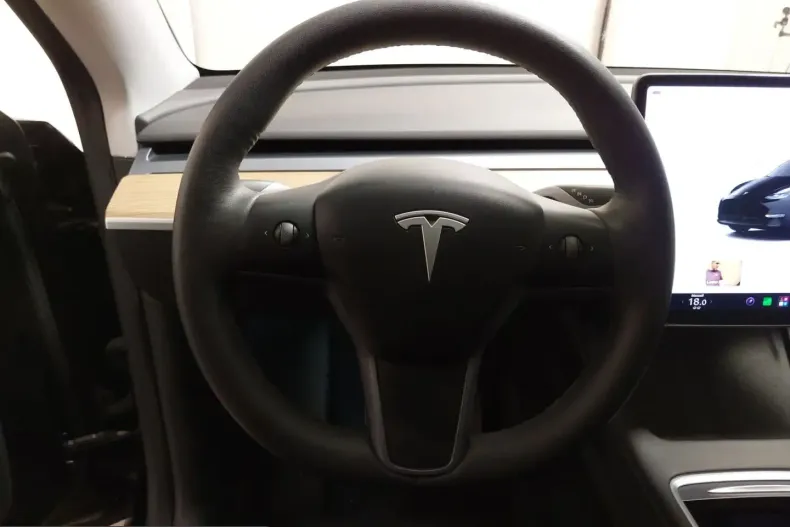 Tesla Model Y din 2022 cu 40.673 km - oferta TES245487 - foto 13