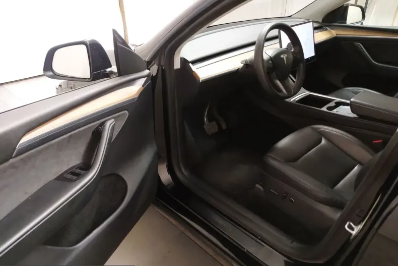 Tesla Model Y din 2022 cu 40.673 km - oferta TES245487 - foto 14