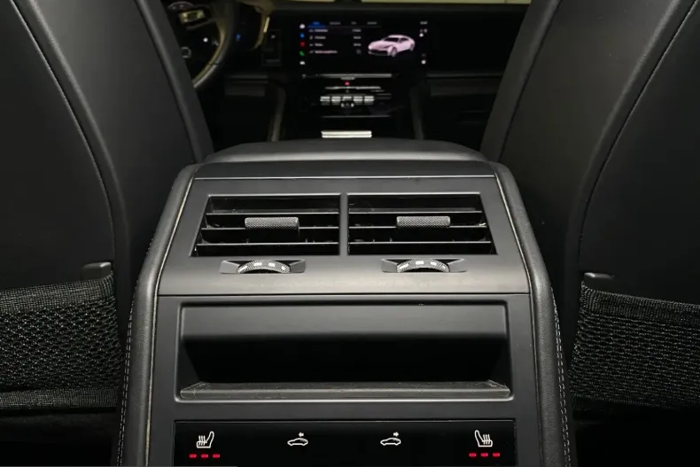 Porsche Panamera din 2024 cu 25.700 km - oferta POR245492 - foto 24
