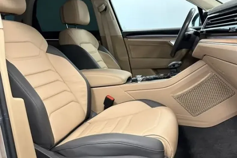 Volkswagen Touareg din 2020 cu 84.000 km - oferta VOL245518 - foto 15