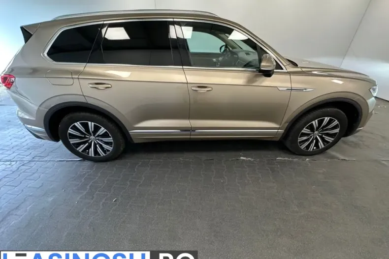 Volkswagen Touareg din 2020 cu 84.000 km - oferta VOL245518 - foto 22