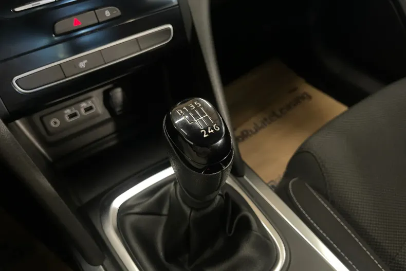 Renault Megane din 2023 cu 25.345 km - oferta REN245533 - foto 21