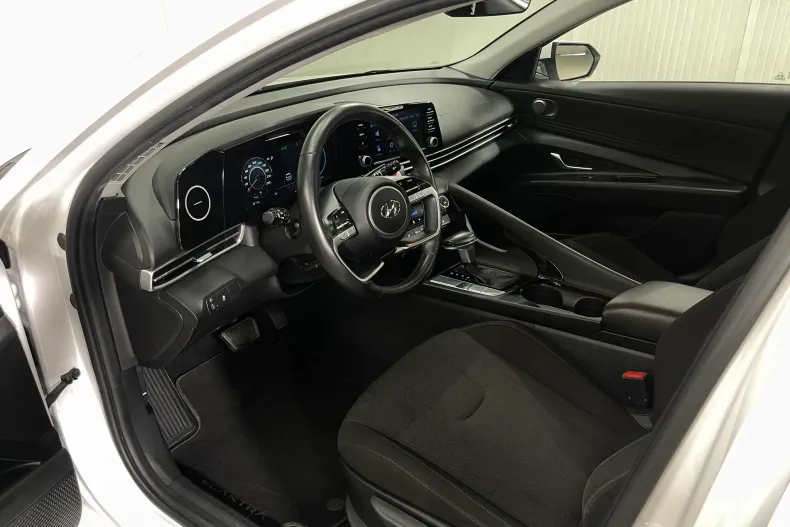 Hyundai Elantra din 2021 cu 100.339 km - oferta HYU245534 - foto 5