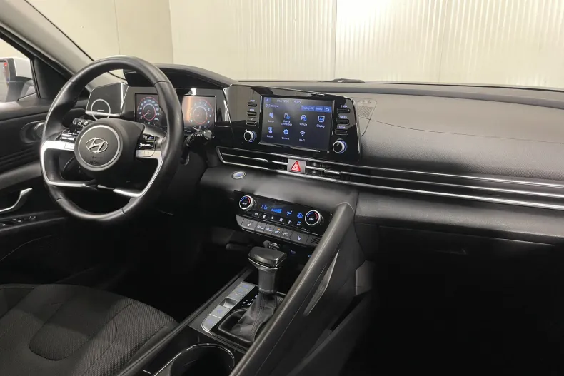 Hyundai Elantra din 2021 cu 100.339 km - oferta HYU245534 - foto 8