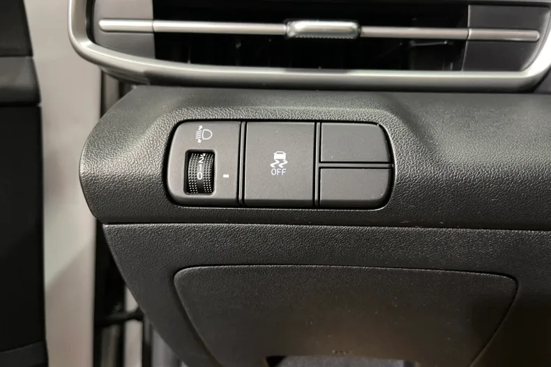 Hyundai Elantra din 2021 cu 100.339 km - oferta HYU245534 - foto 17