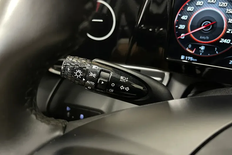 Hyundai Elantra din 2021 cu 100.339 km - oferta HYU245534 - foto 21