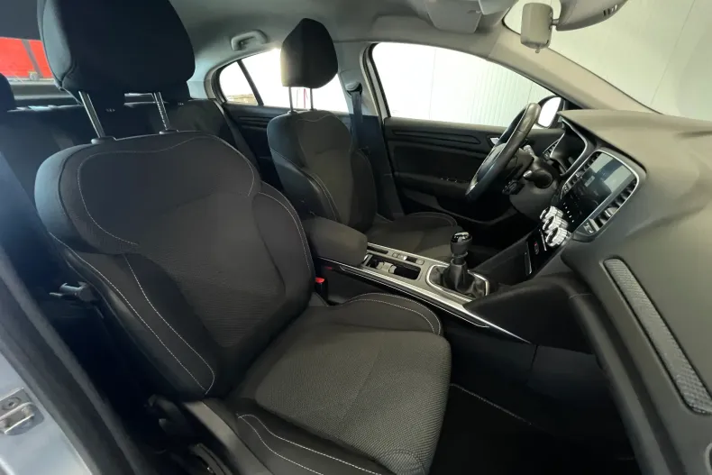 Renault Megane din 2023 cu 53.044 km - oferta REN245535 - foto 10