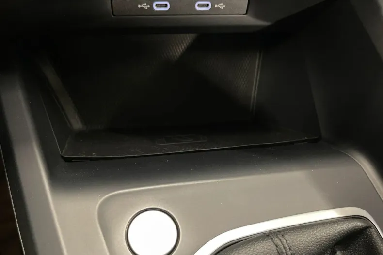 Volkswagen Golf din 2023 cu 47.031 km - oferta VOL245540 - foto 24