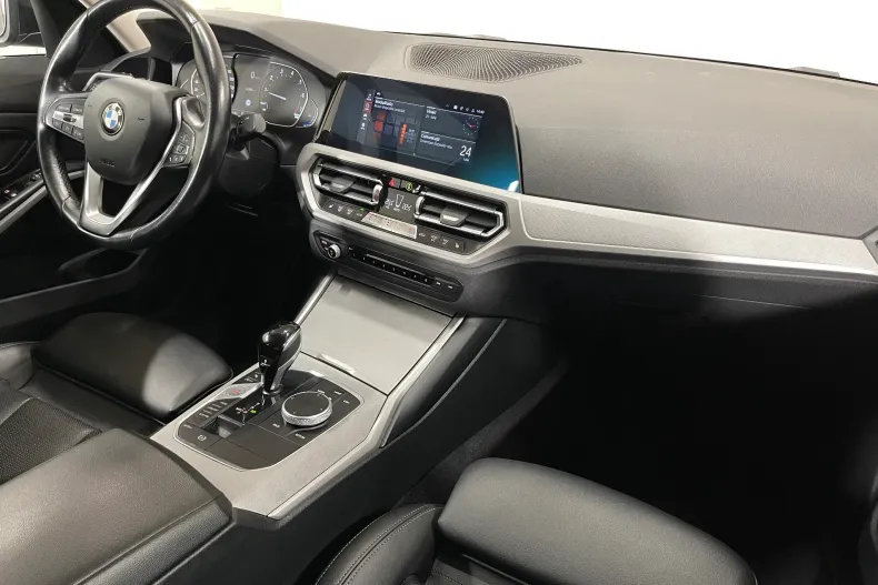 BMW 320 (Seria 3) din 2022 cu 136.927 km - oferta BMW245549 - foto 8