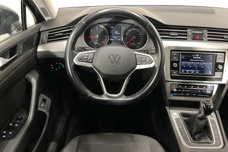 Volkswagen Passat din 2021 cu 84.906 km - oferta VOL245551 - foto 6