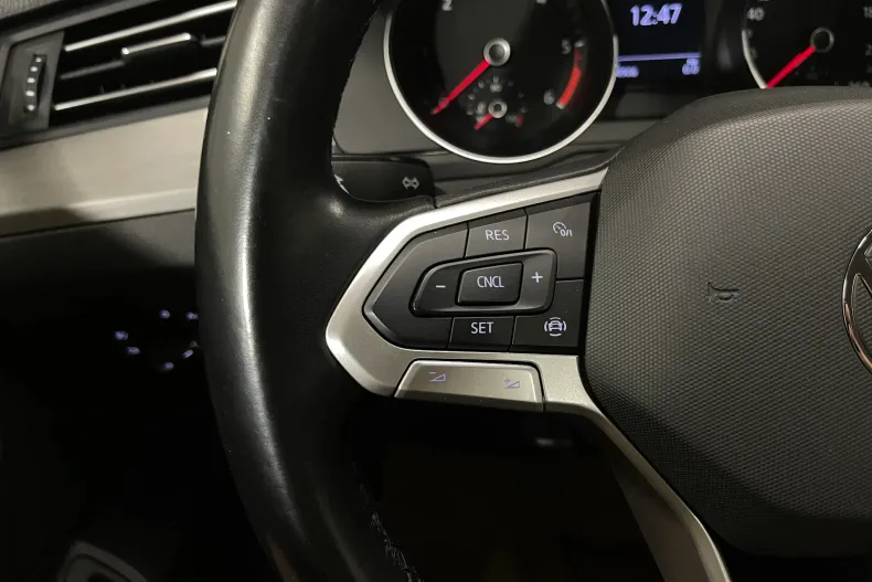Volkswagen Passat din 2021 cu 84.906 km - oferta VOL245551 - foto 20