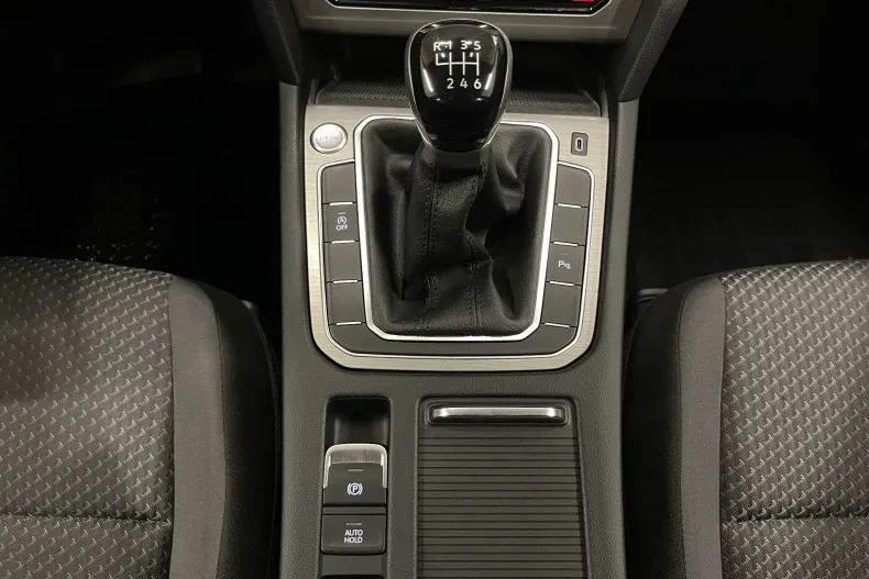 Volkswagen Passat din 2021 cu 84.906 km - oferta VOL245551 - foto 23