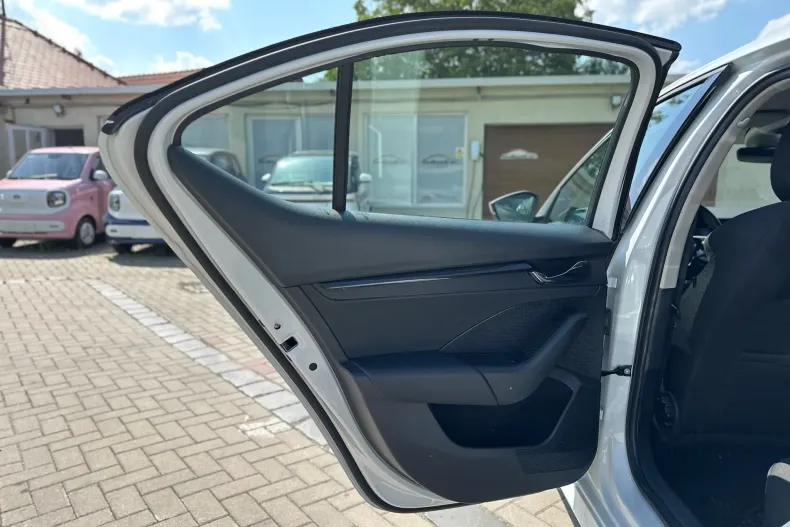 Skoda Octavia din 2023 cu 60.373 km - oferta SKO245555 - foto 37