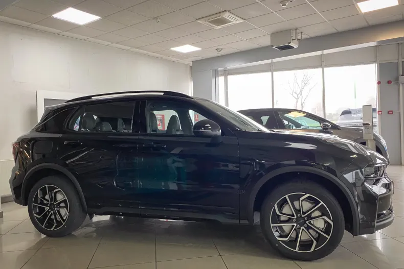 Lynk & Co 01 din 2025 cu 12 km - oferta LYN245560 - foto 4