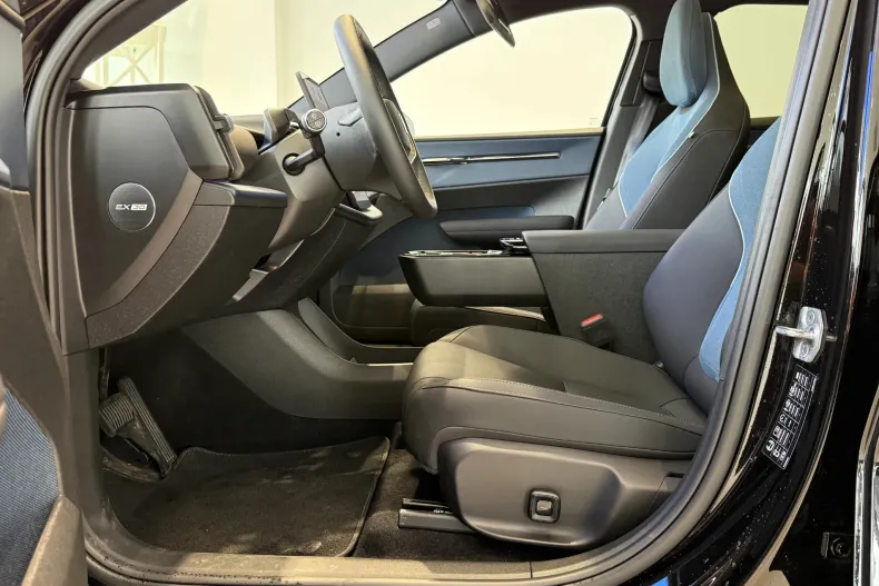 Volvo EX30 din 2024 cu 16.500 km - oferta VOL245563 - foto 13