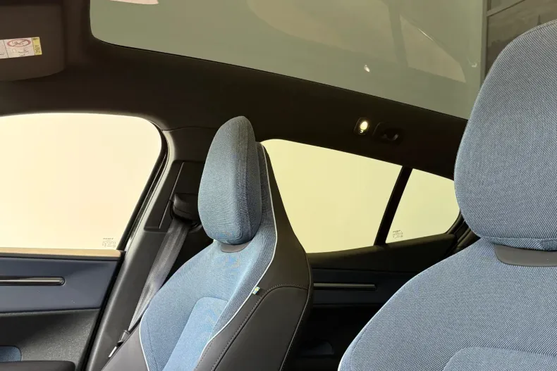 Volvo EX30 din 2024 cu 16.500 km - oferta VOL245563 - foto 26