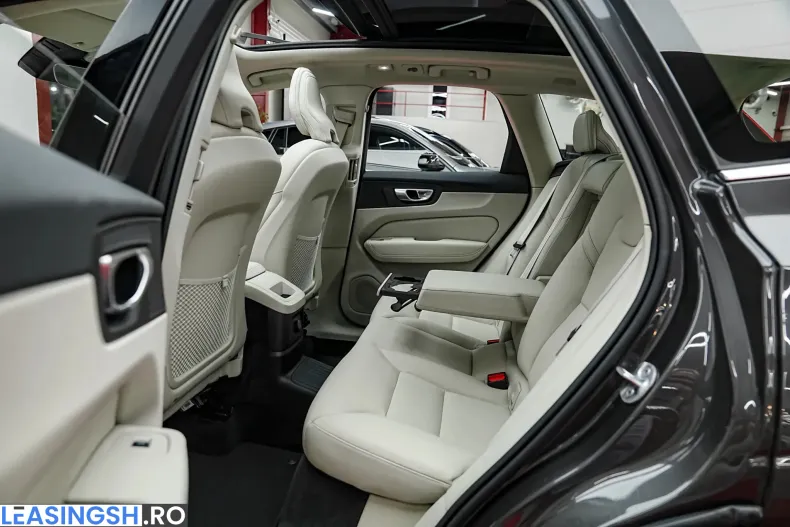 Volvo XC60 din 2023 cu 86.000 km - oferta VOL245567 - foto 6