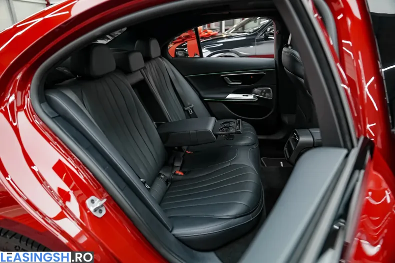 Mercedes-Benz E 300 (Clasa E) din 2025 cu 21.000 km - oferta MER245570 - foto 10