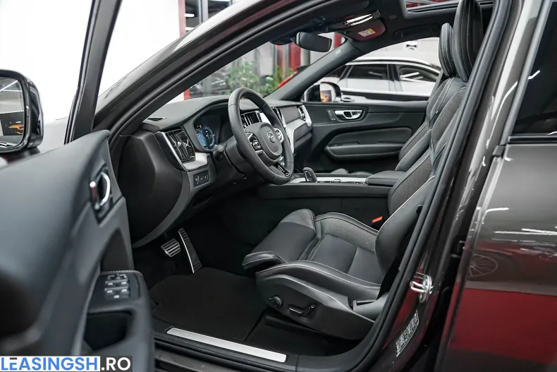 Volvo XC60 din 2021 cu 88.000 km - oferta VOL245572 - foto 4