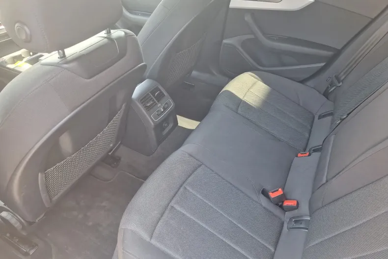 Audi A4 din 2024 cu 14.187 km - oferta AUD245578 - foto 15