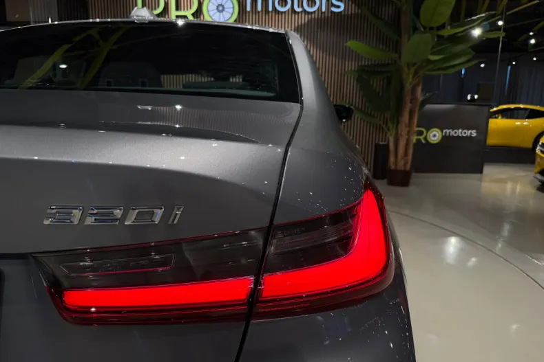 BMW 320 (Seria 3) din 2024 cu 23.118 km - oferta BMW245583 - foto 13