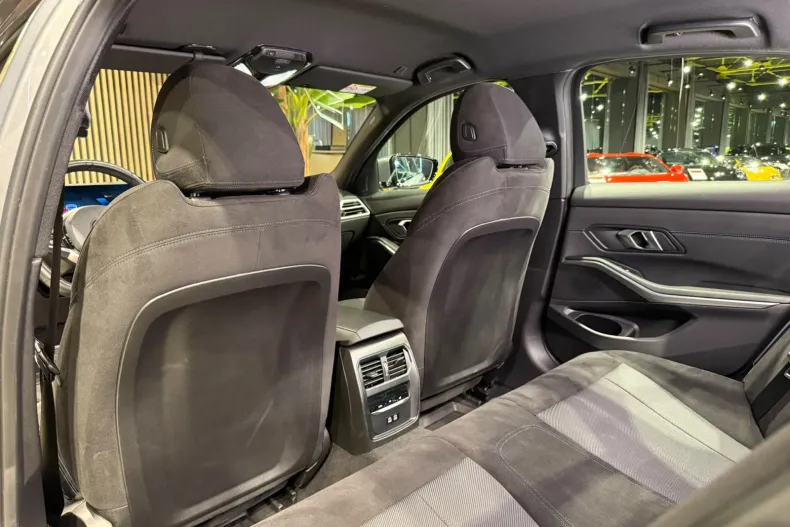 BMW 320 (Seria 3) din 2024 cu 23.118 km - oferta BMW245583 - foto 17