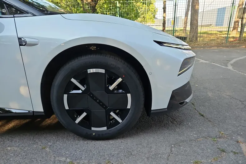 XPENG P7 din 2026 cu 15 km - oferta XPE245584 - foto 15