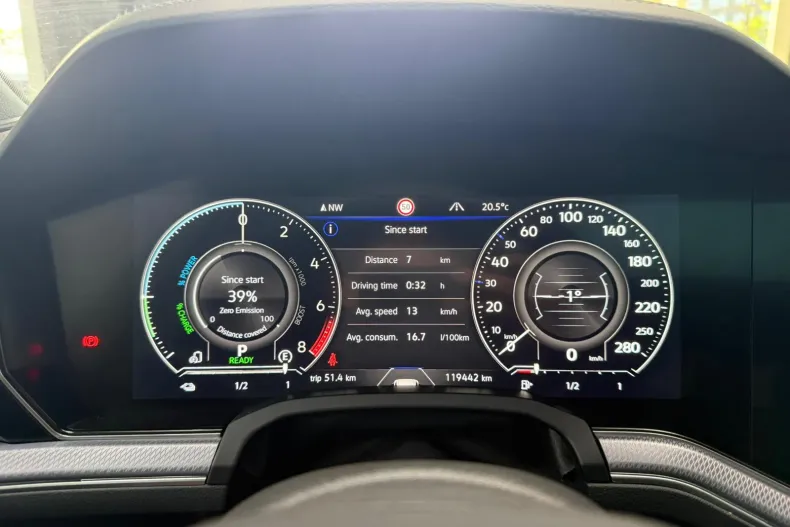 Volkswagen Touareg din 2021 cu 119.042 km - oferta VOL245587 - foto 9