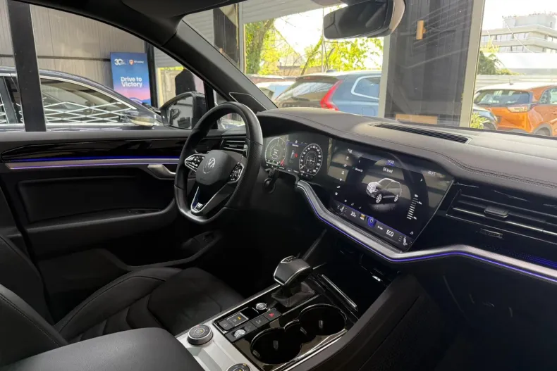 Volkswagen Touareg din 2021 cu 119.042 km - oferta VOL245587 - foto 33