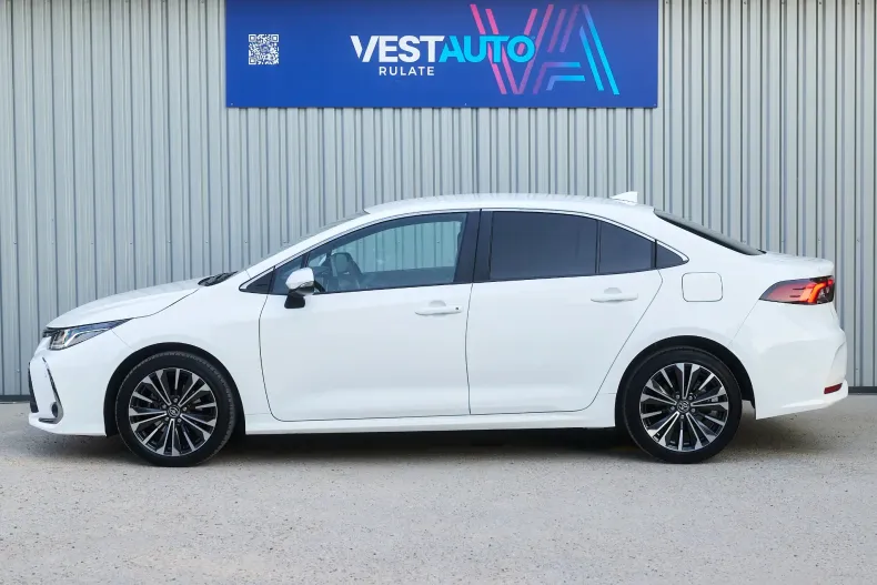 Toyota Corolla din 2024 cu 37.171 km - oferta TOY245595 - foto 2