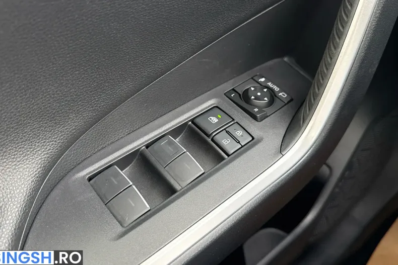 Toyota RAV4 din 2024 cu 9.836 km - oferta TOY245596 - foto 17