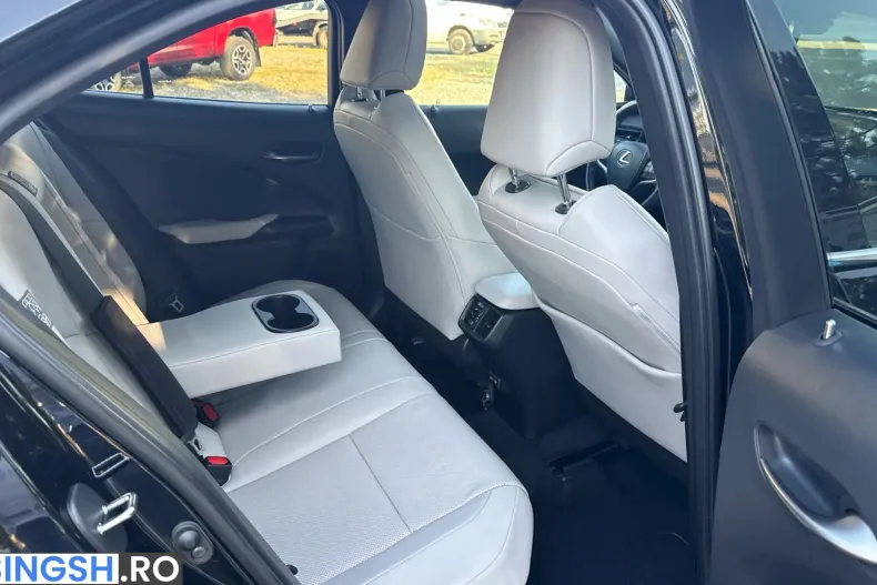 Lexus UX din 2022 cu 94.500 km - oferta LEX245597 - foto 36