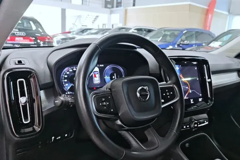 Volvo XC40 din 2022 cu 110.972 km - oferta VOL245606 - foto 7