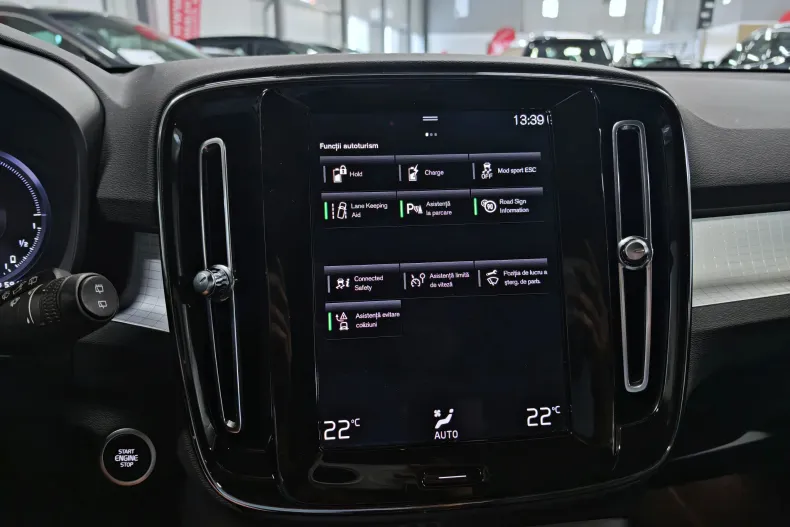 Volvo XC40 din 2021 cu 130.941 km - oferta VOL245609 - foto 18