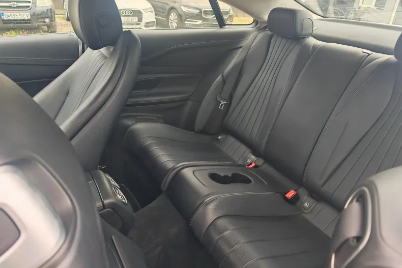 Mercedes-Benz E 300 (Clasa E) din 2020 cu 88.242 km - oferta MER245617 - foto 8