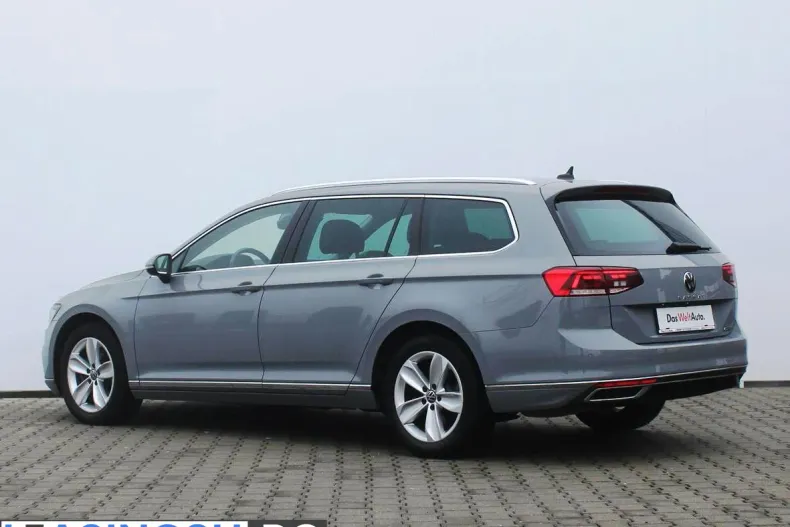 Volkswagen Passat din 2023 cu 127.764 km - oferta VOL245618 - foto 3