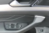 Volkswagen Passat din 2023 cu 127.764 km - oferta VOL245618 - foto 9