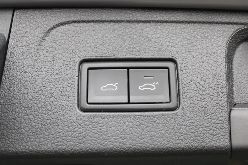 Volkswagen Passat din 2023 cu 127.764 km - oferta VOL245618 - foto 21