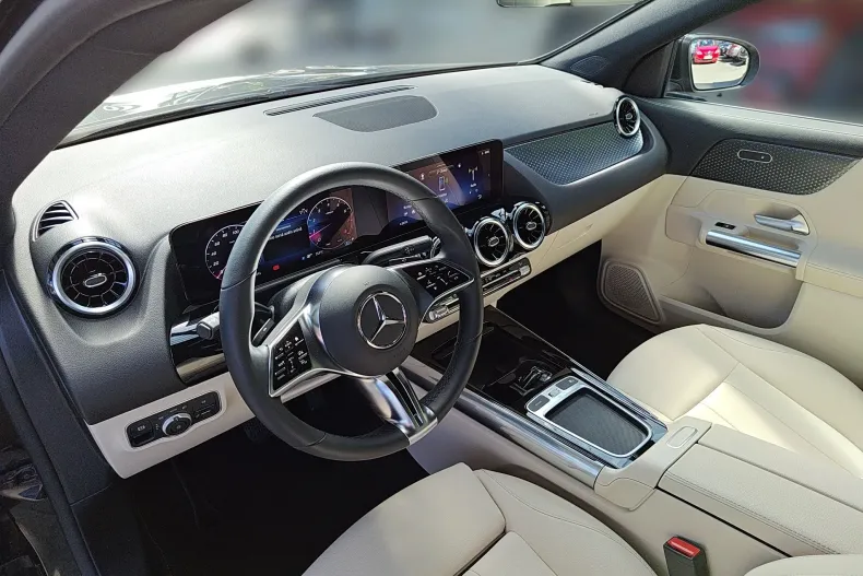 Mercedes-Benz GLA 200 (Clasa GLA) din 2025 cu 6.200 km - oferta MER245620 - foto 5