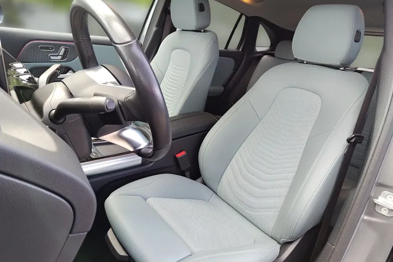 Mercedes-Benz GLA 220 (Clasa GLA) din 2025 cu 33.320 km - oferta MER245621 - foto 5