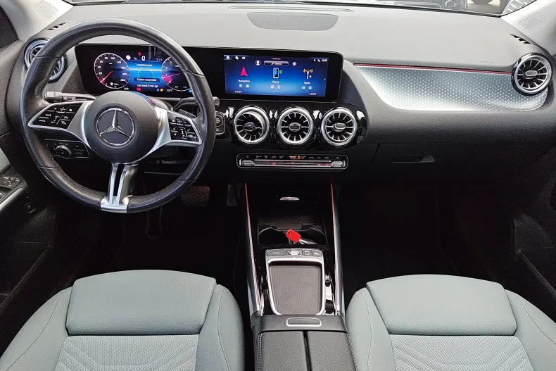 Mercedes-Benz GLA 220 (Clasa GLA) din 2025 cu 33.320 km - oferta MER245621 - foto 7