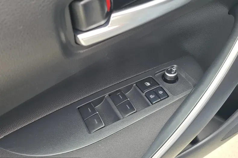 Toyota Corolla din 2021 cu 101.696 km - oferta TOY245631 - foto 7