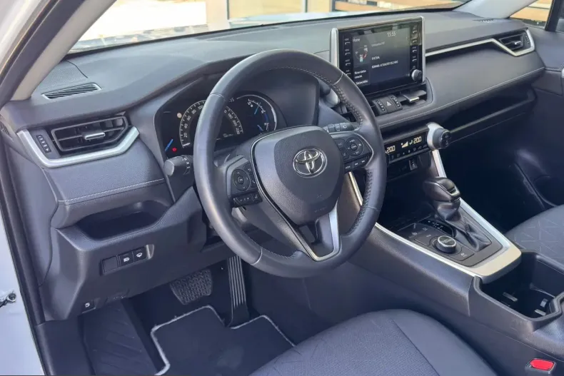 Toyota RAV4 din 2022 cu 144.175 km - oferta TOY245632 - foto 8