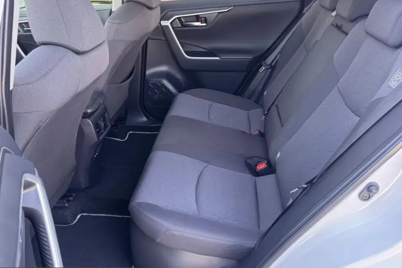 Toyota RAV4 din 2022 cu 144.175 km - oferta TOY245632 - foto 9