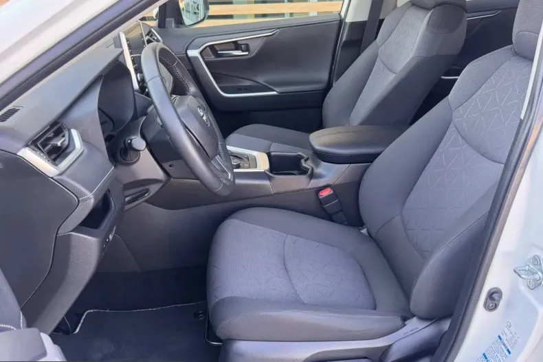 Toyota RAV4 din 2022 cu 144.175 km - oferta TOY245632 - foto 11