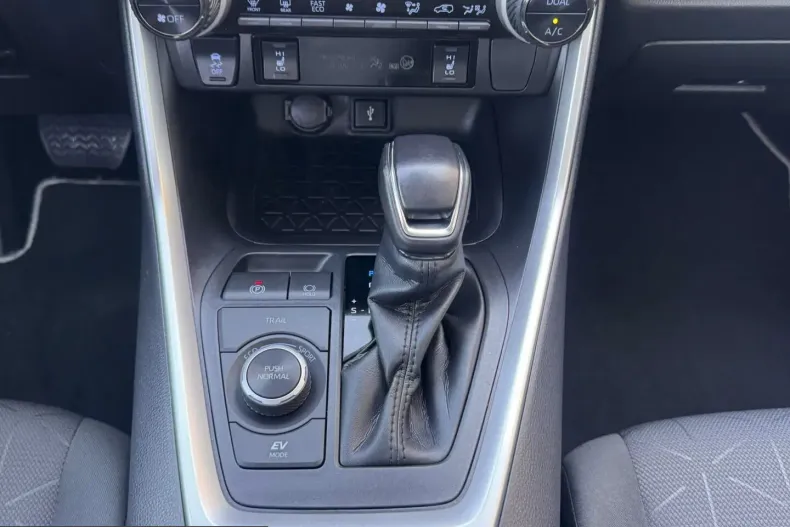 Toyota RAV4 din 2022 cu 144.175 km - oferta TOY245632 - foto 12