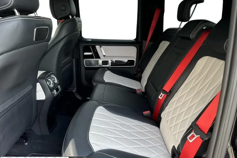 Mercedes-Benz G 500 (Clasa G) din 2022 cu 21.326 km - oferta MER245634 - foto 11