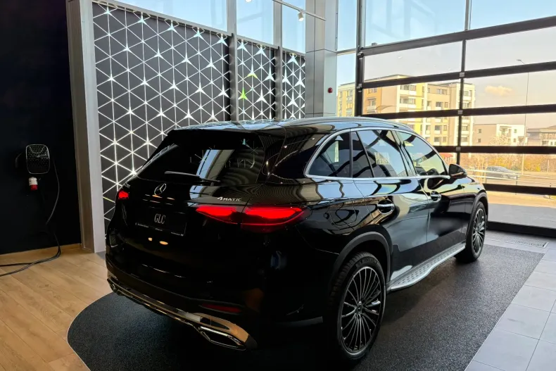 Mercedes-Benz GLC 200 (Clasa GLC) din 2025 cu 12 km - oferta MER245640 - foto 4