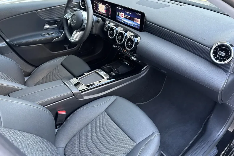 Mercedes-Benz A 180 (Clasa A) din 2025 cu 3.198 km - oferta MER245647 - foto 22